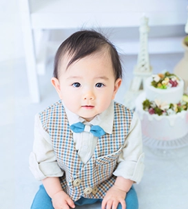 1歳バースデー撮影メニュー｜七五三の写真撮影で大人気!!子ども撮影年間約2万人のシャレニーの撮影メニュー！｜シャレニー